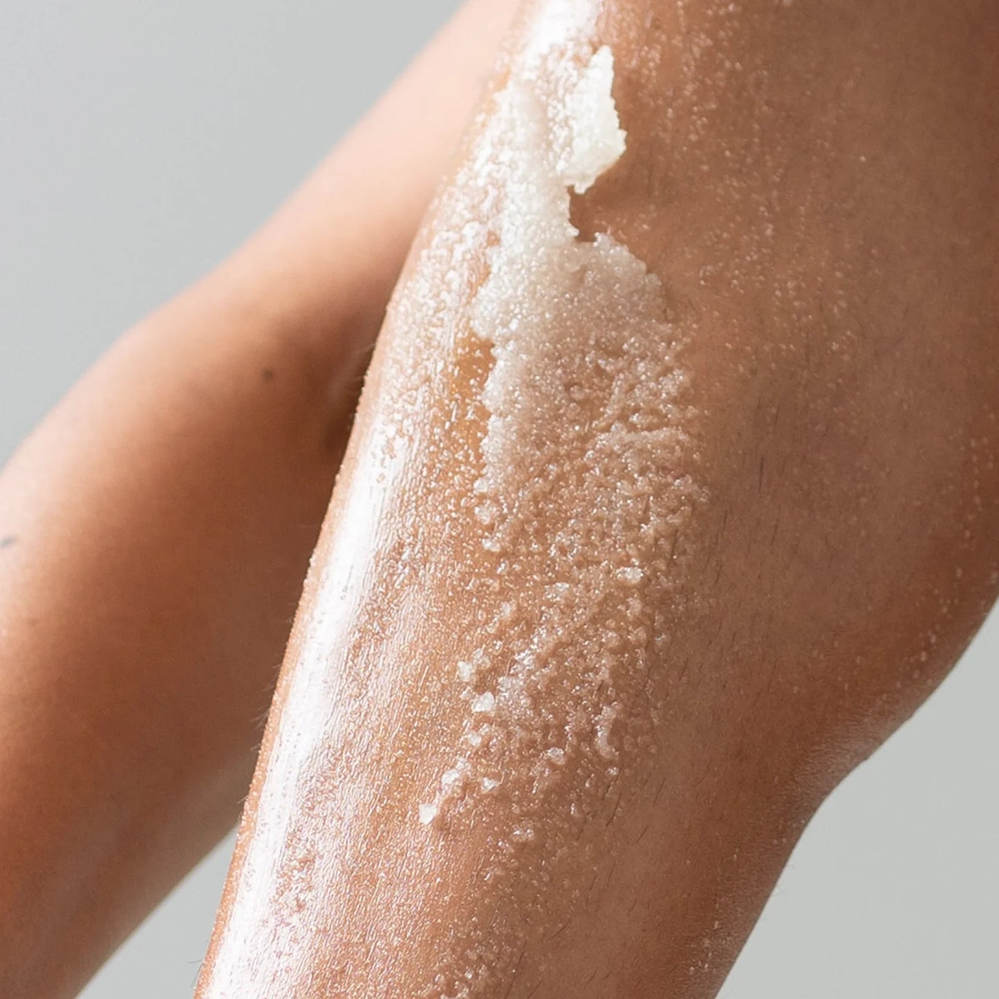 Nude Ingrown Hair Exfoliating Scrub